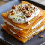 Milhojas de boniato y queso de cabra fresco, salsa de miel y limón
